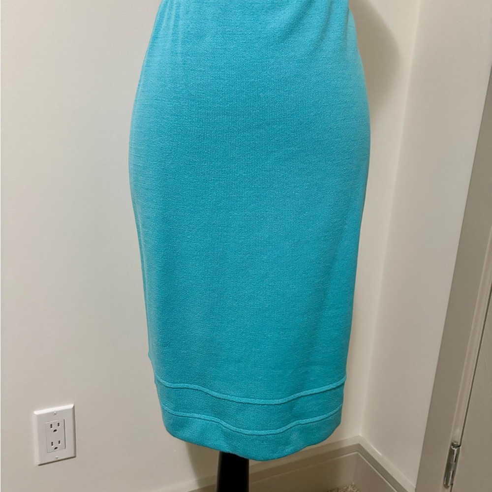 St. John aqua blue skirt size 8